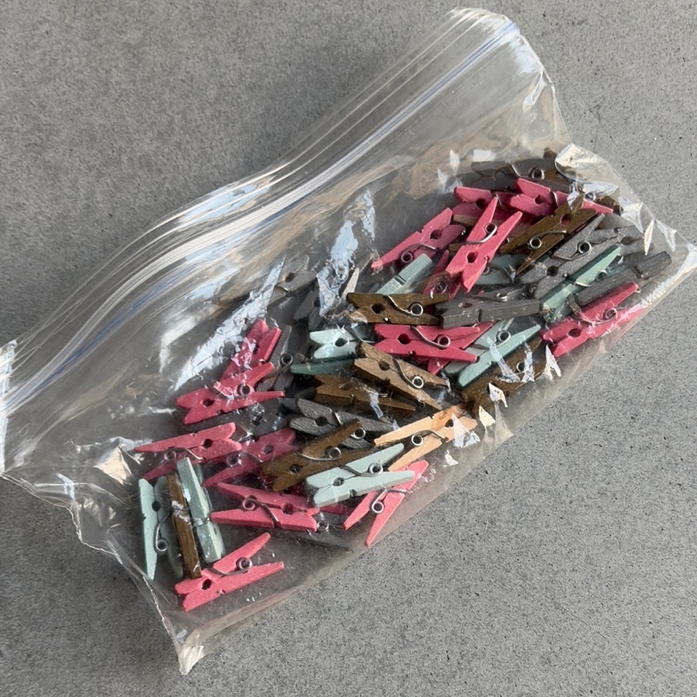 🦄 **3/$10 Too cute miniature clothespins set!